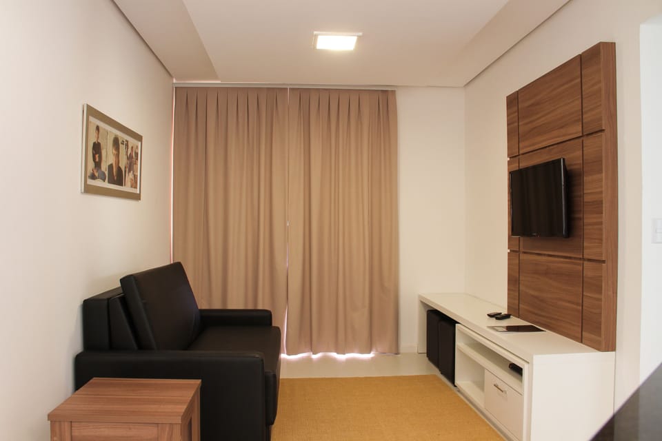 Apartment | Living room | Flat-screen TV