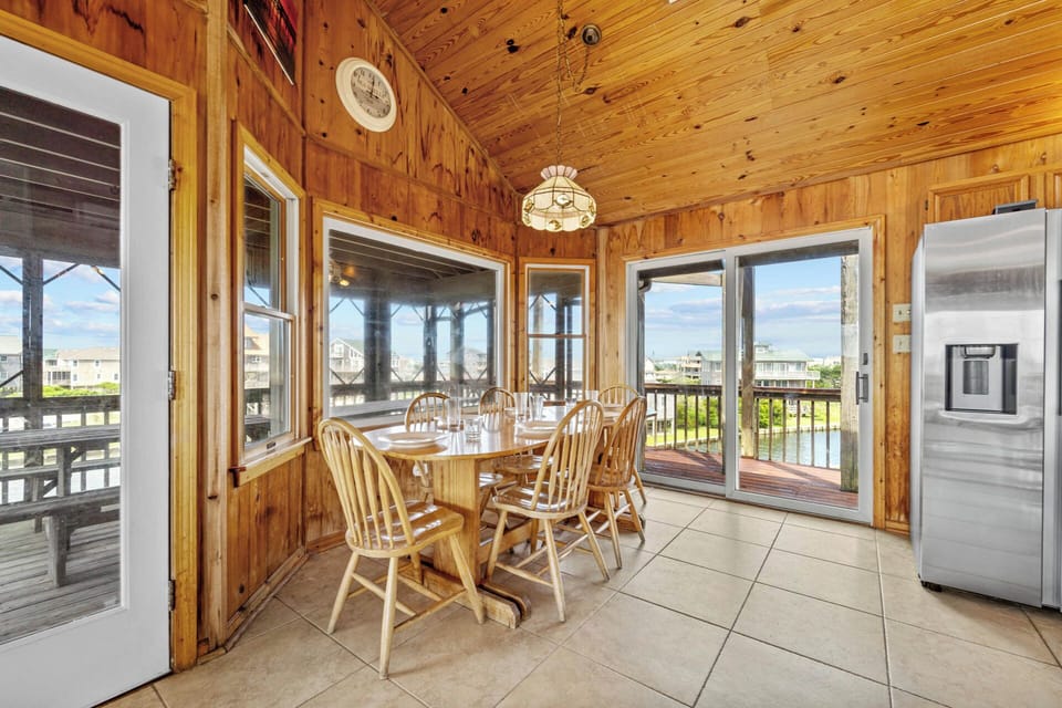 5-Surf or Sound Realty - 1141 - Le Spot - Dining-2