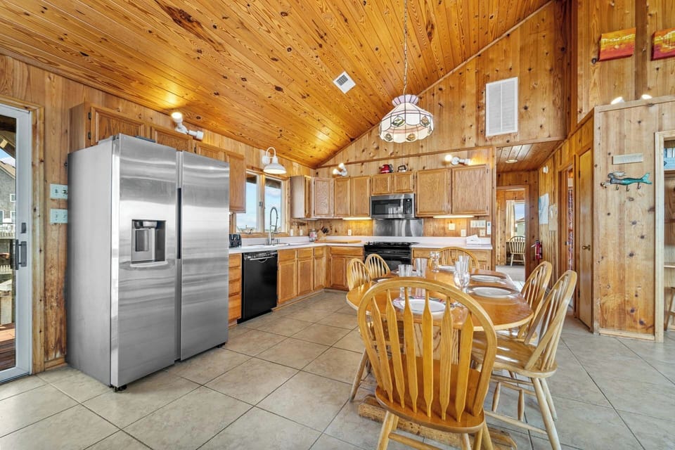 7-Surf or Sound Realty - 1141 - Le Spot - Kitchen-1