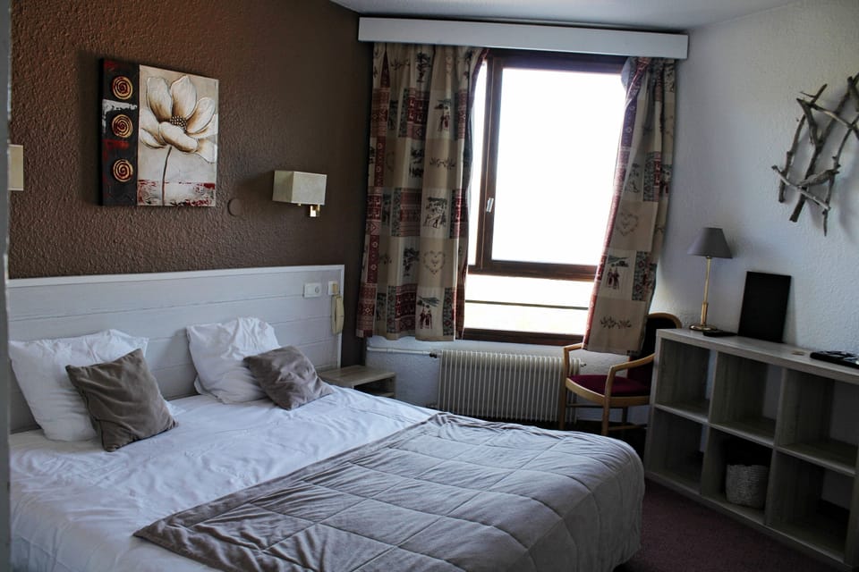 Standard Double Room | Premium bedding, in-room safe, desk, soundproofing