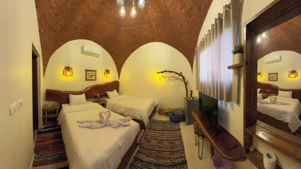 Deluxe Room | Minibar, individually furnished, laptop workspace, free WiFi