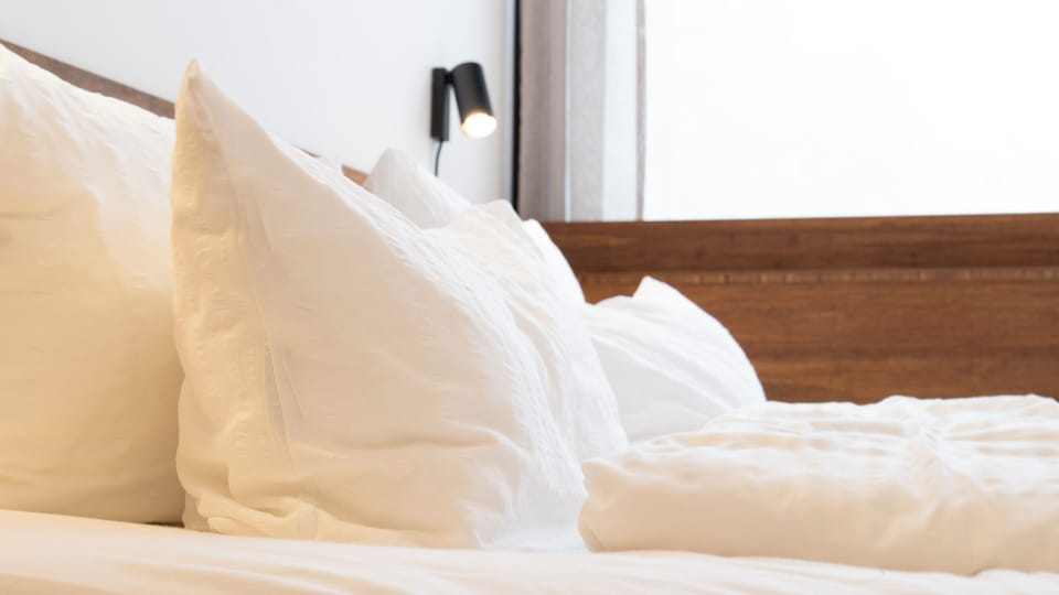 Comfort Double Room, Non Smoking, Refrigerator | Premium bedding, free minibar, individually decorated, laptop workspace