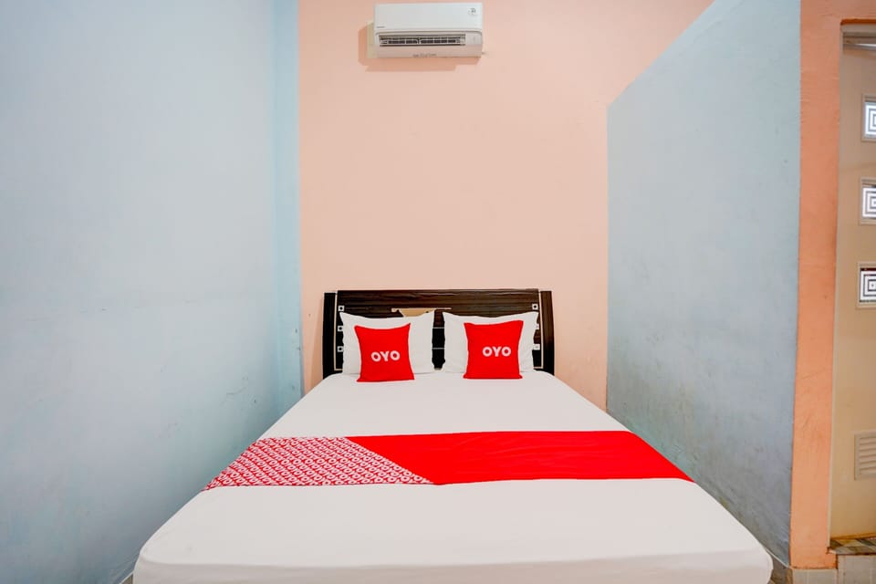 Standard Double Room | Desk, laptop workspace, free WiFi, bed sheets