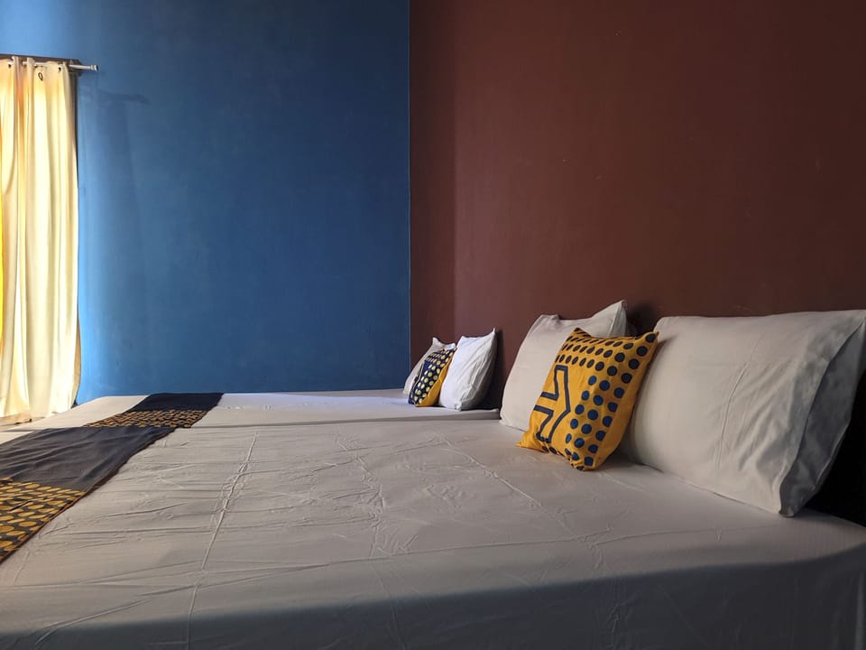 Triple Room | Desk, free WiFi, bed sheets