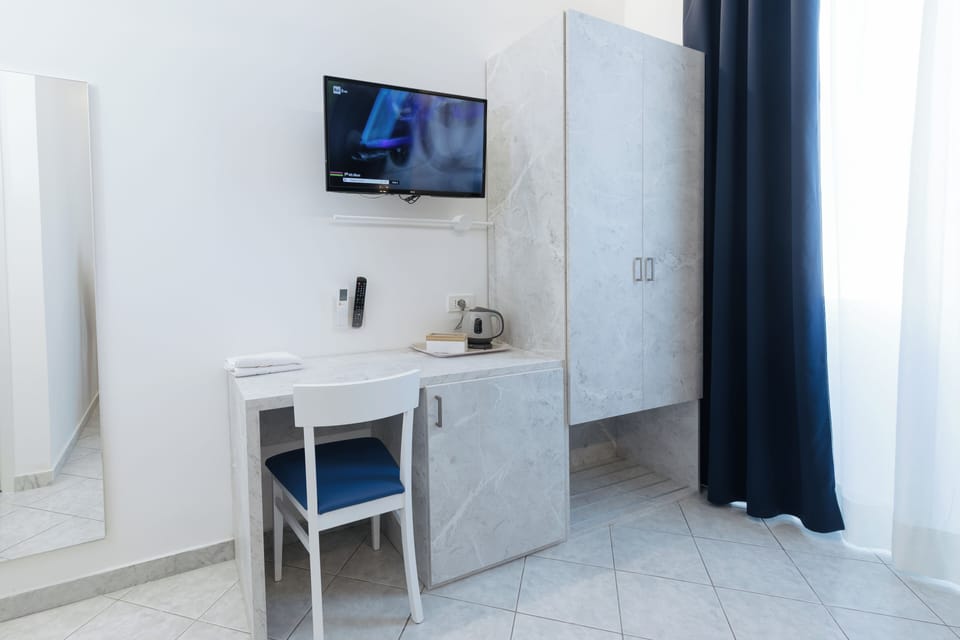 Deluxe Double Room, 1 Bedroom | Free WiFi