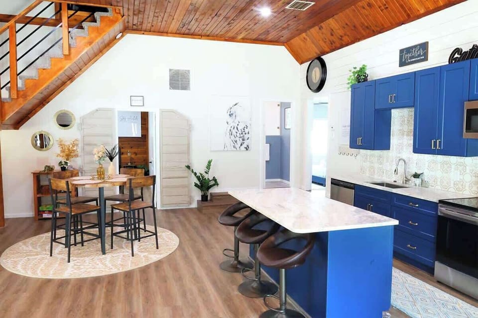 Kitchen/Dining