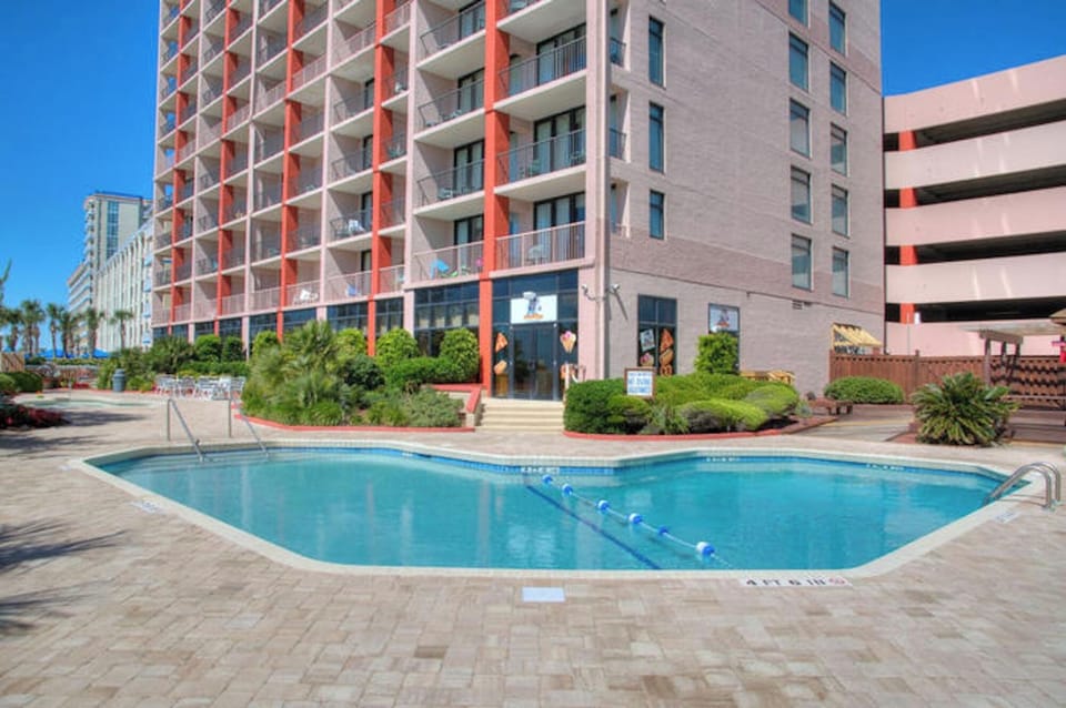 Check out the crystal clear pool.