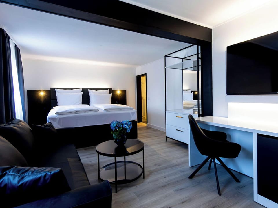 Comfort Double Room | Free minibar, individually furnished, desk, blackout drapes