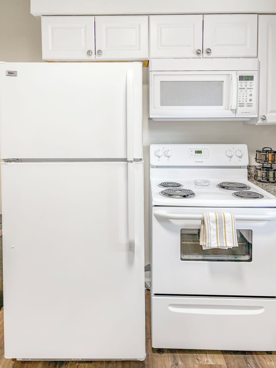 Full sized appliances in kitchen