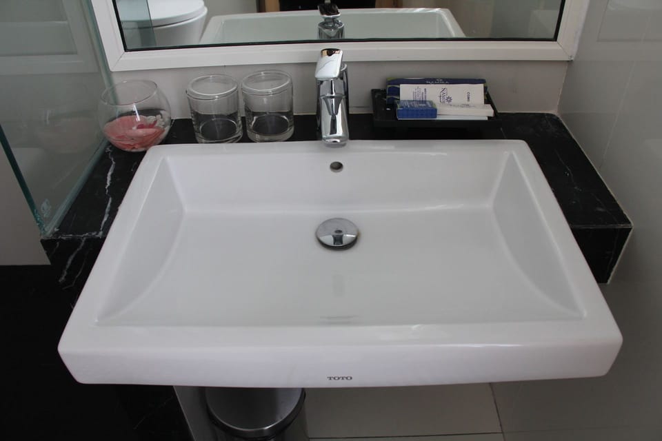 Shower, slippers, bidet