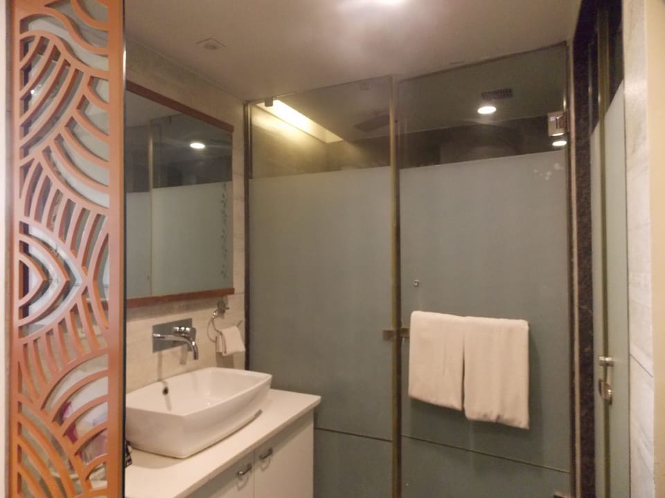 Free toiletries, towels