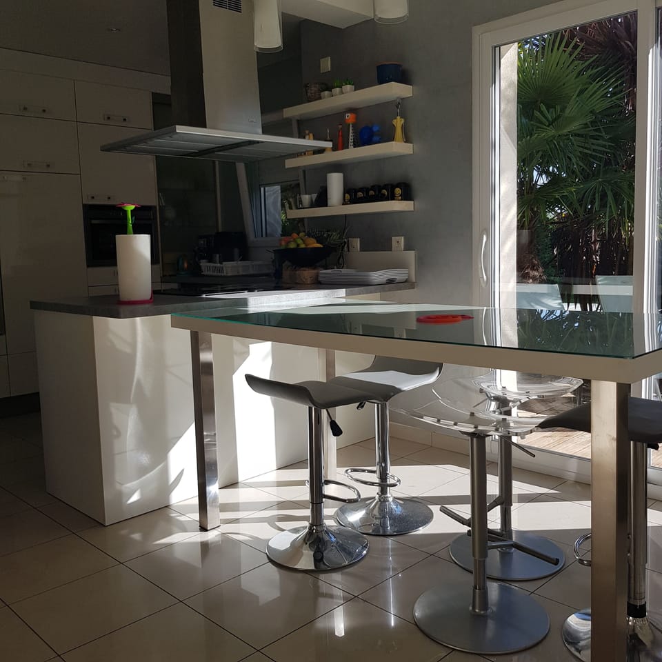 Basic Room (Elisa) | Shared kitchen facilities | Shared fridge, microwave, coffee/tea maker, electric kettle