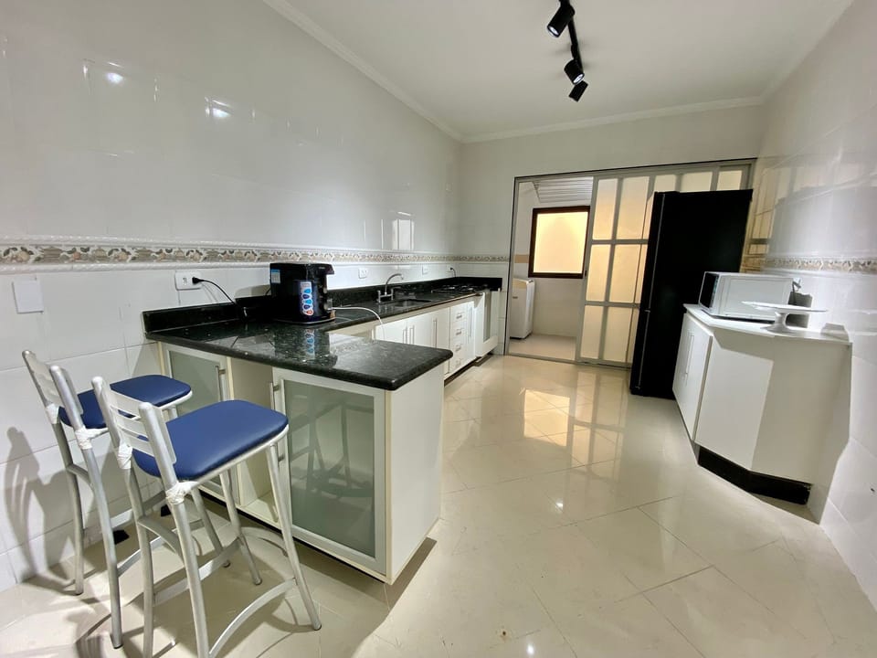 Basic Apartment | Private kitchen | Fridge, microwave, cookware/dishes/utensils