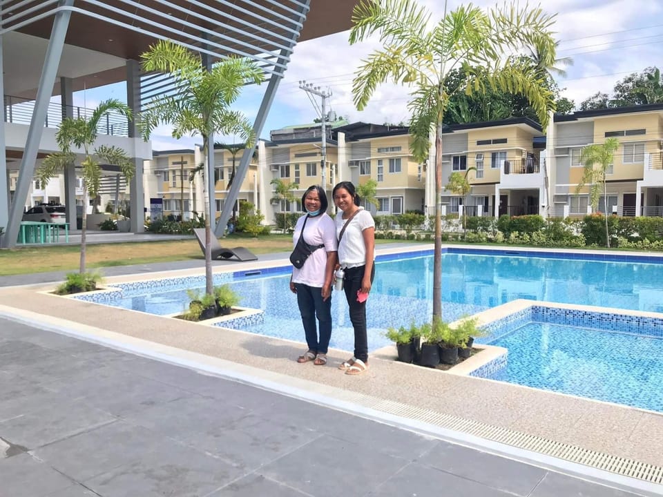 Swimming pool walking distance from the house