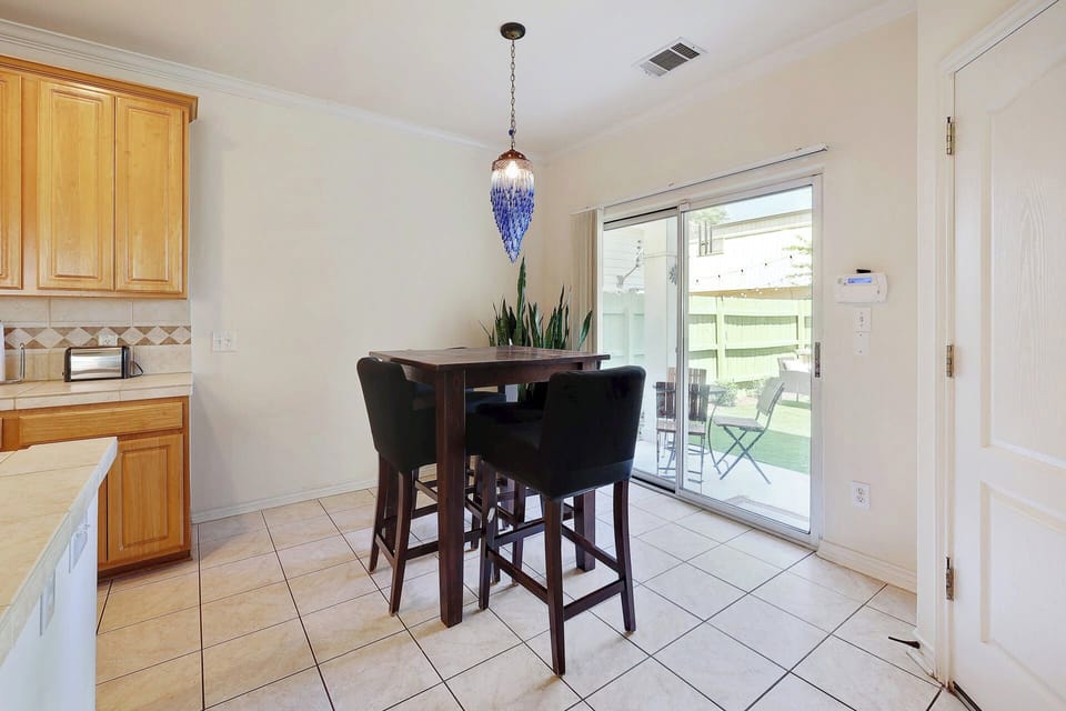 Dining nook