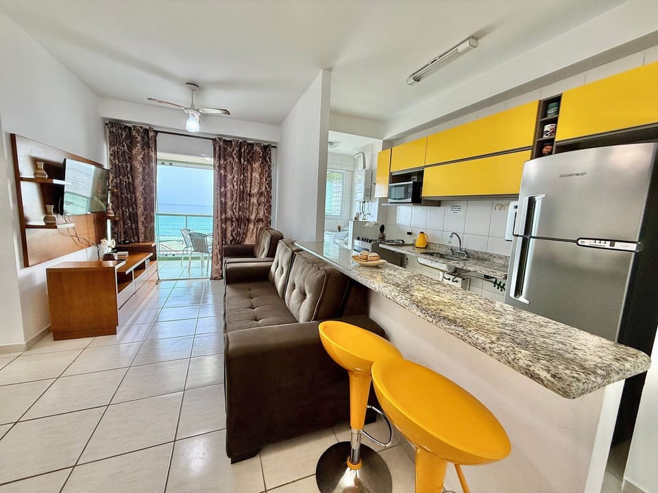 Panoramic Apartment | Private kitchen | Fridge, cookware/dishes/utensils