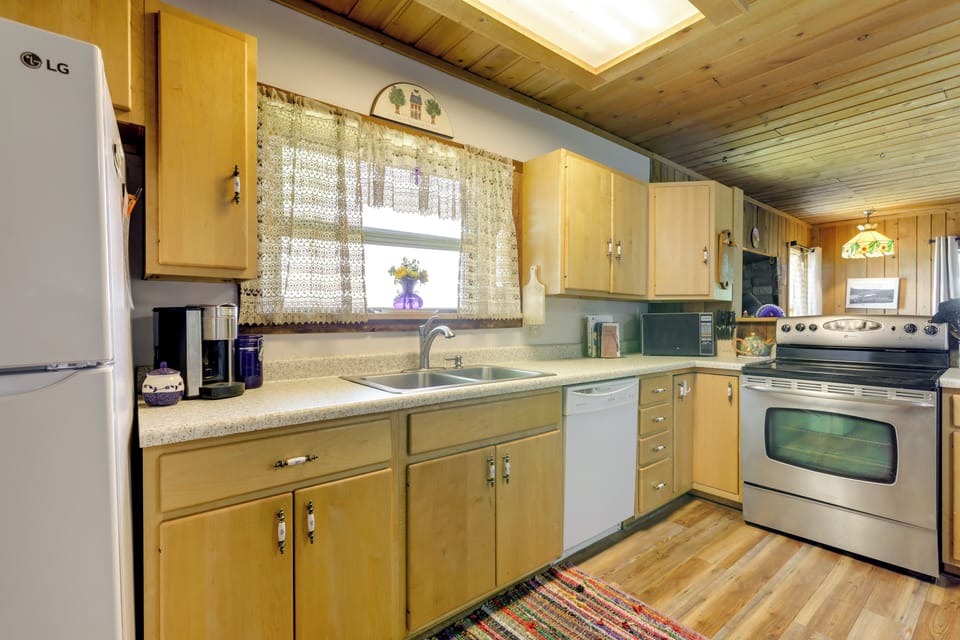 Kitchen | 1st Floor | Toaster
