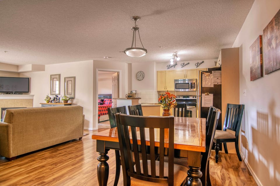 Dinning and Kitchen, great for entertaining or playing games.