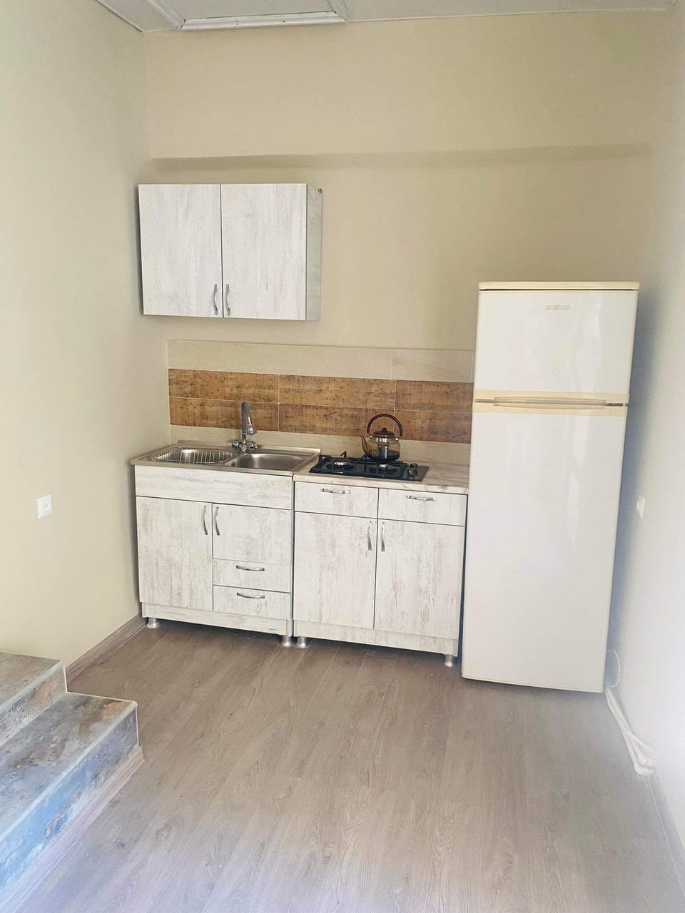 Classic Room | Private kitchen | Full-size fridge, freezer