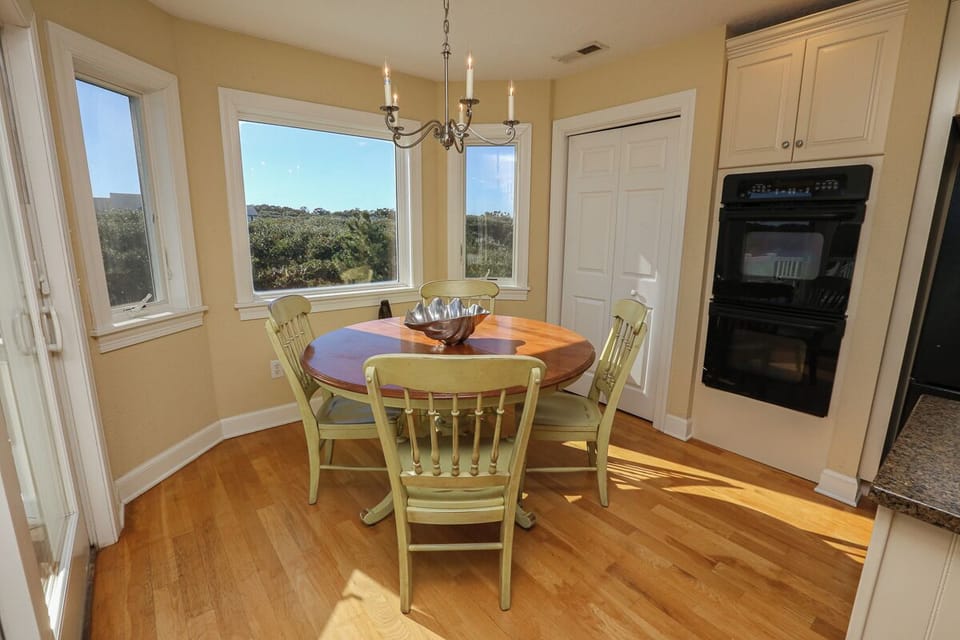 Dining Room 2024
