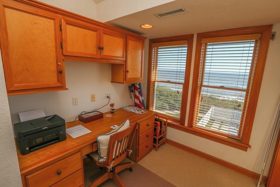 Office with Ocean Front View 2019