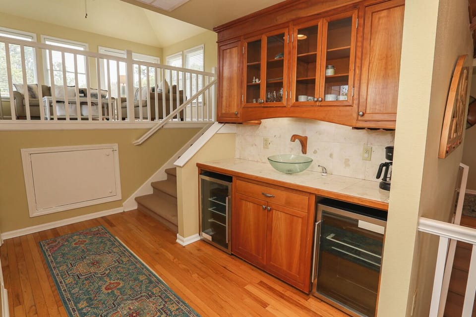 Wet Bar 2023