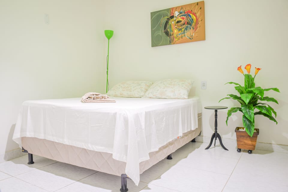 Laptop workspace, WiFi (free), bed sheets