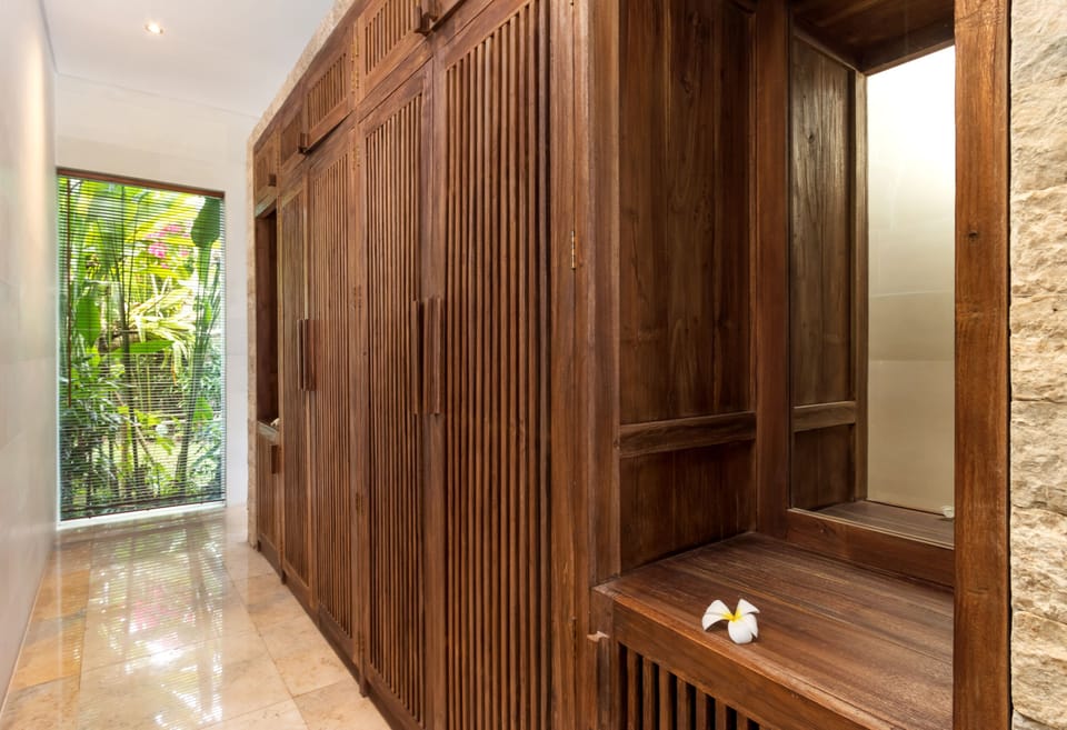 Exclusive Villa, 3 Bedrooms, Private Pool, Pool View | Wardrobe