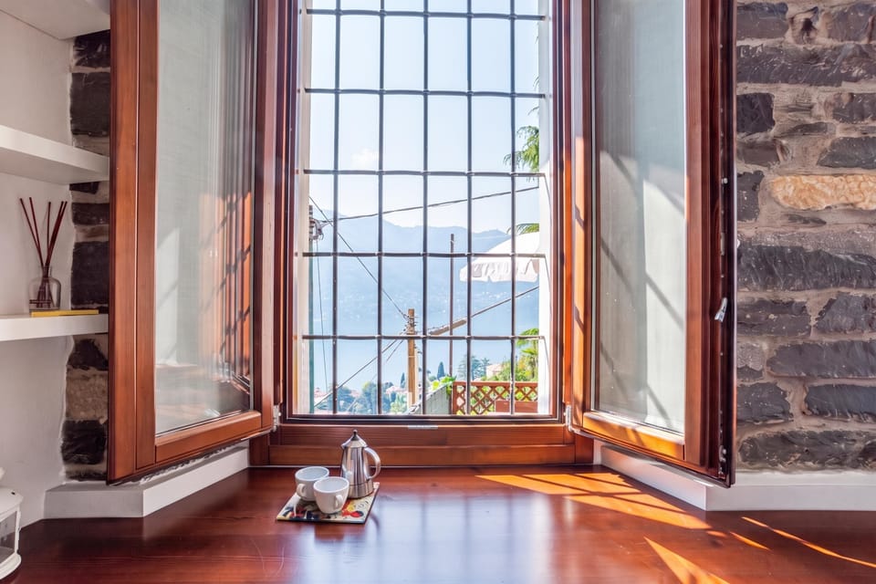 Honeymoon Apartment, 1 Bedroom, 2 Bathrooms, Mountainside (Terrazzo di Moltrasio) | Interior