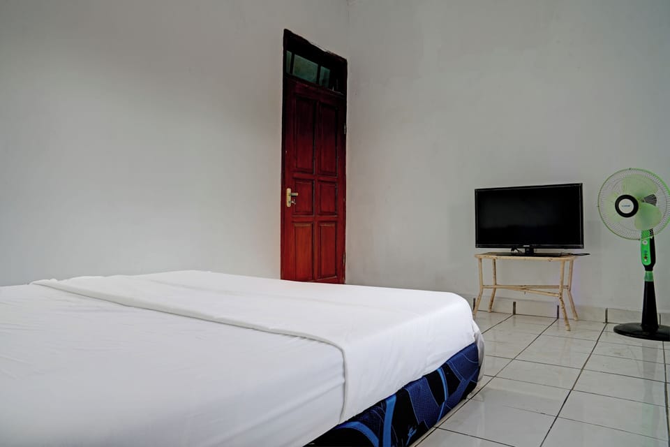 Double Room | Free WiFi, bed sheets