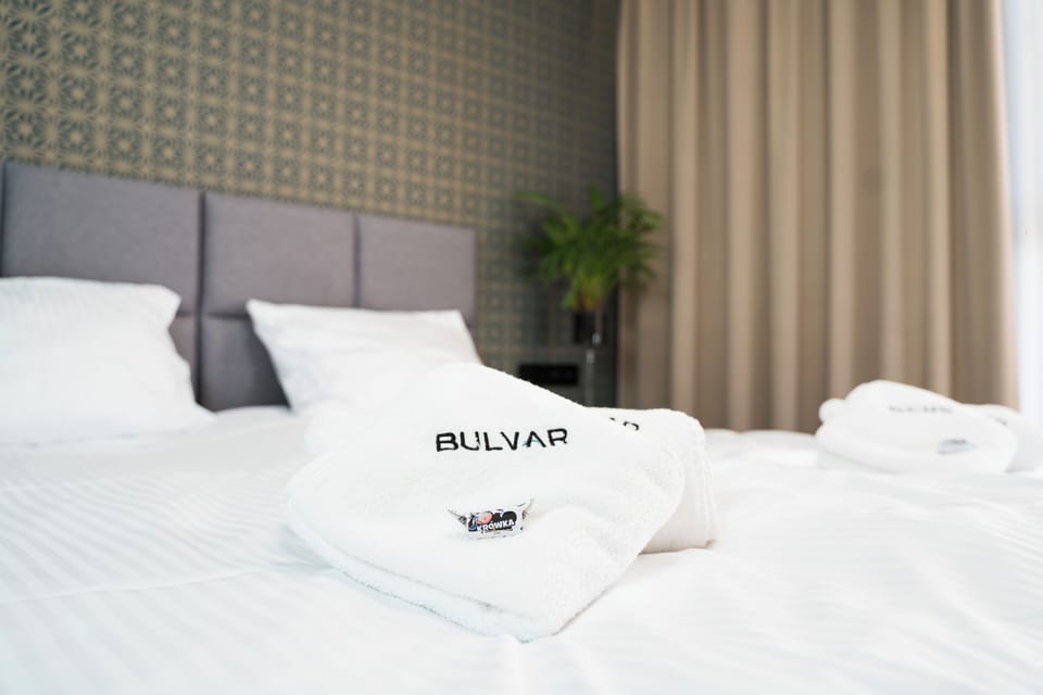 Deluxe Apartment | Free WiFi, bed sheets