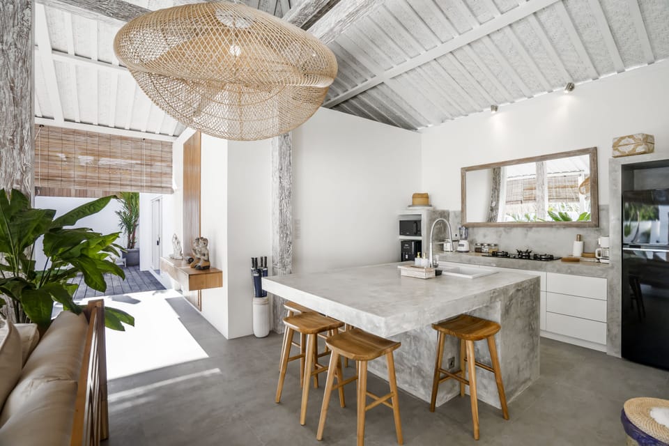 Deluxe Villa, Private Pool, Pool View | Private kitchen | Fridge, microwave, stovetop, coffee/tea maker