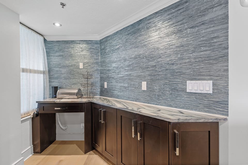 So much counter space
