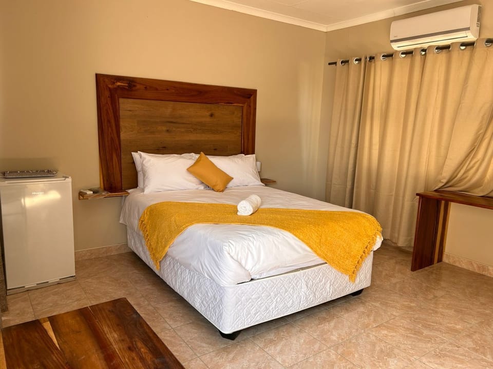 Double Room | Desk, laptop workspace, soundproofing, WiFi (free)