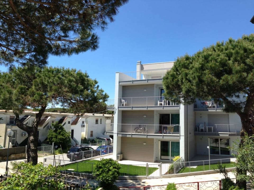 Apartment, 1 Bedroom, Balcony | Property entrance