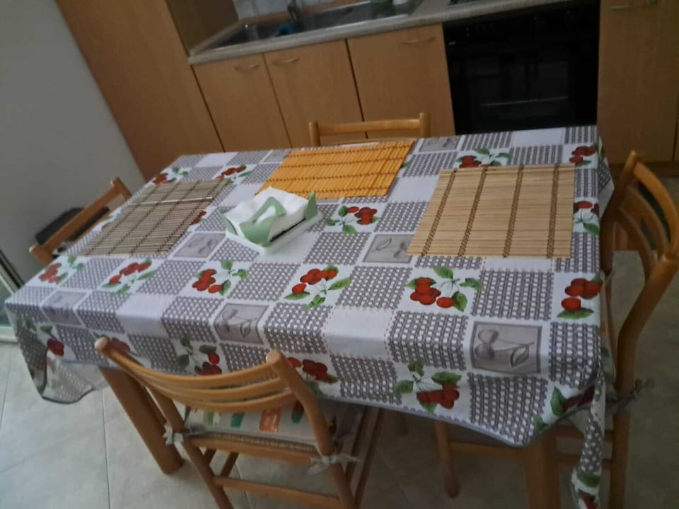 tavolo in cucina