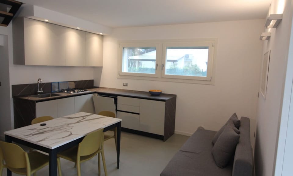 Villa, 2 Bedrooms, Balcony, Garden View | Living room