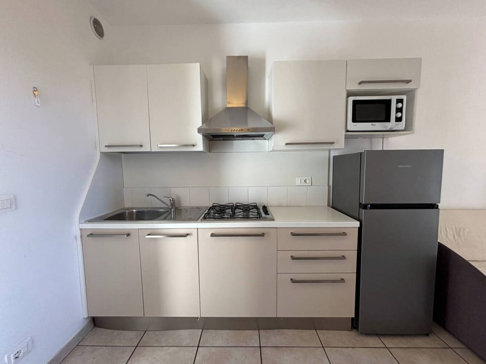 Apartment, 3 Bedrooms, Balcony | Interior