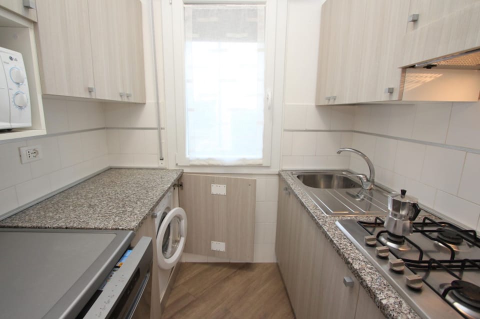 Apartment, 2 Bedrooms, Patio, Garden View | Interior