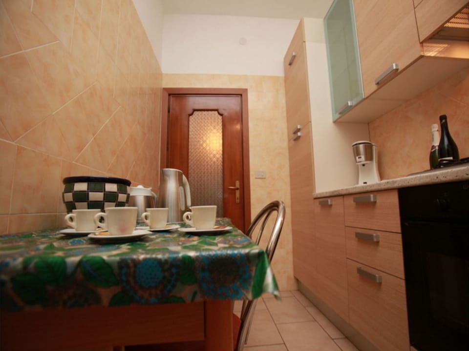 Apartment, 3 Bedrooms, Terrace, Garden View | Interior