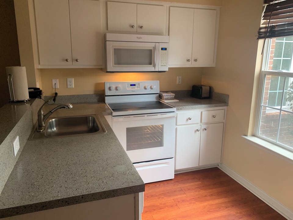 Prepare your own meals while on vacation in your home away from home. 