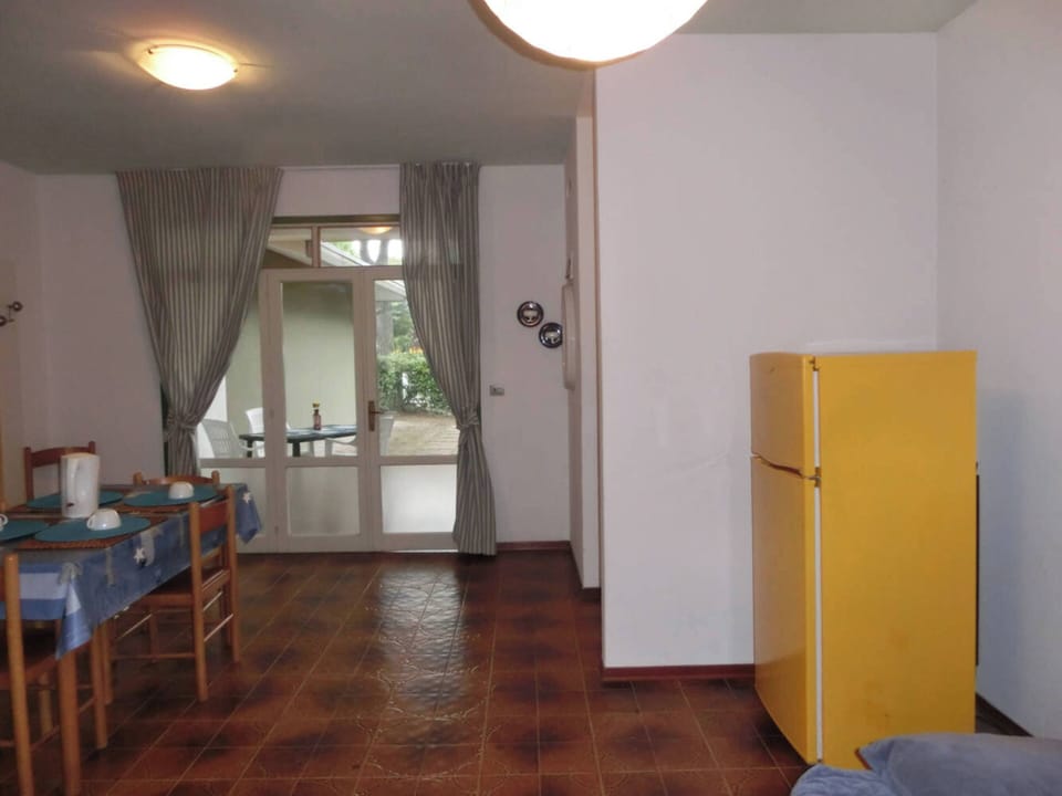 Apartment, 2 Bedrooms, Balcony, Garden View | Interior
