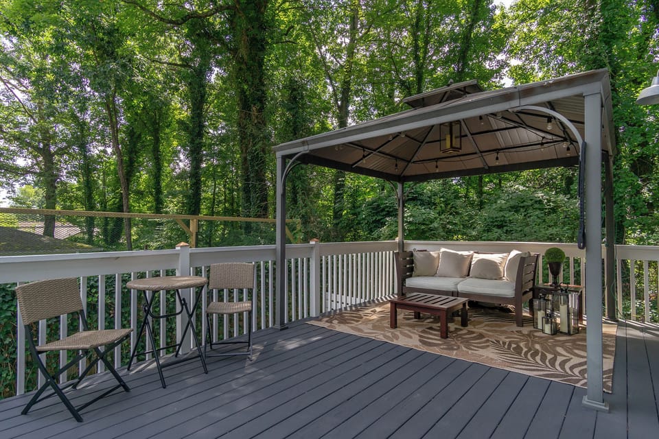 Enjoy your morning coffee on the open air deck or read a book beneath the shady pergola.