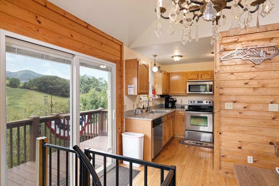 Kitchen/Deck