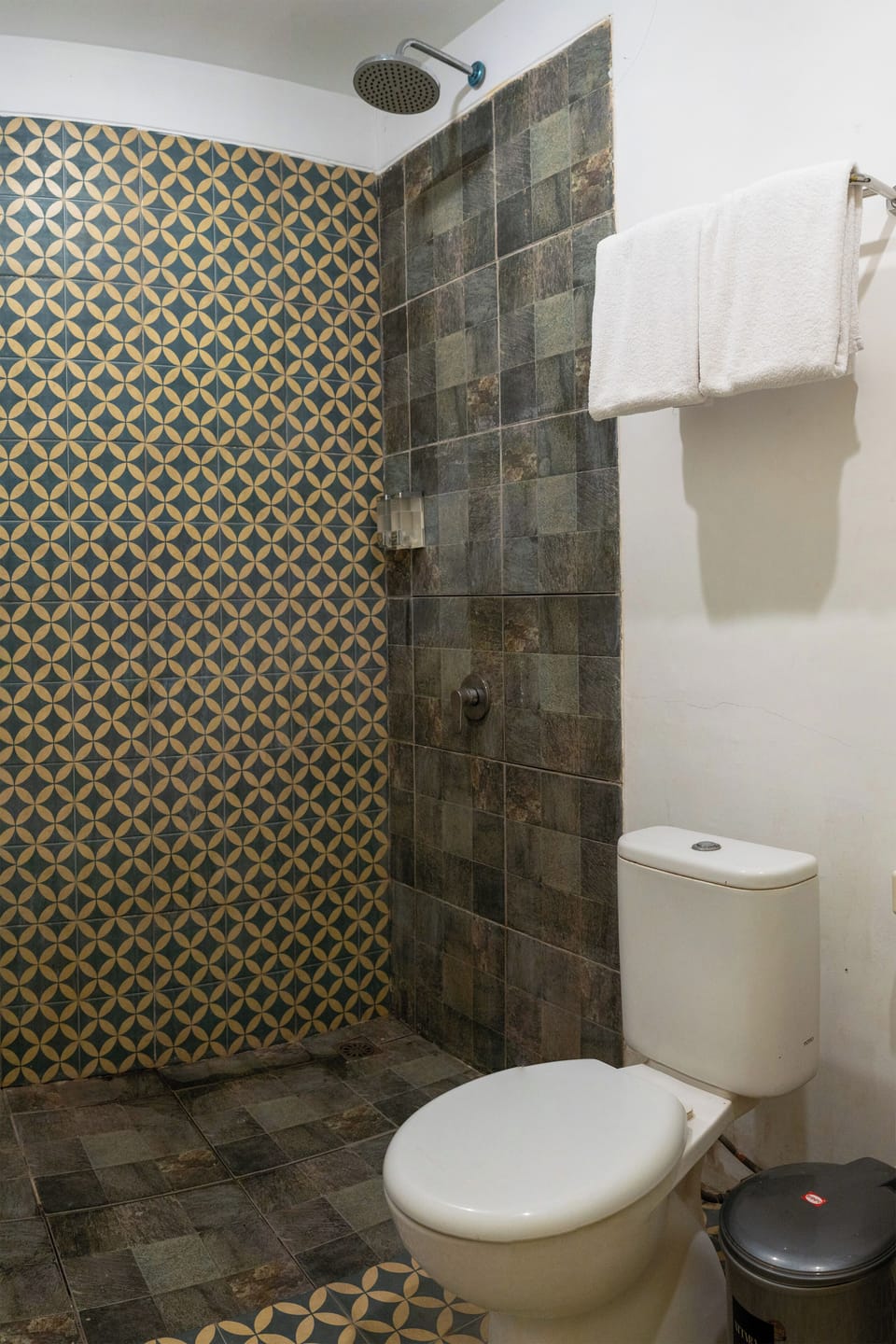 Attara Inn Senggigi Hotel in Batu Layar