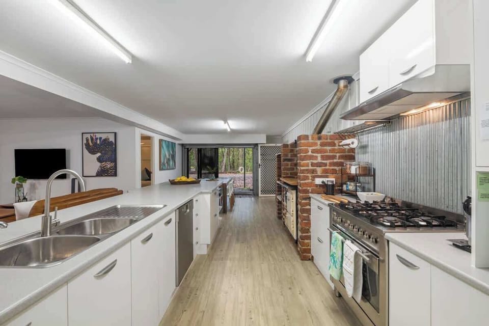 4 Winston, Spacious kitchen