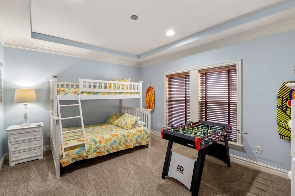 CSC3I: Surfing Gecko | Top Level Bedroom 3
