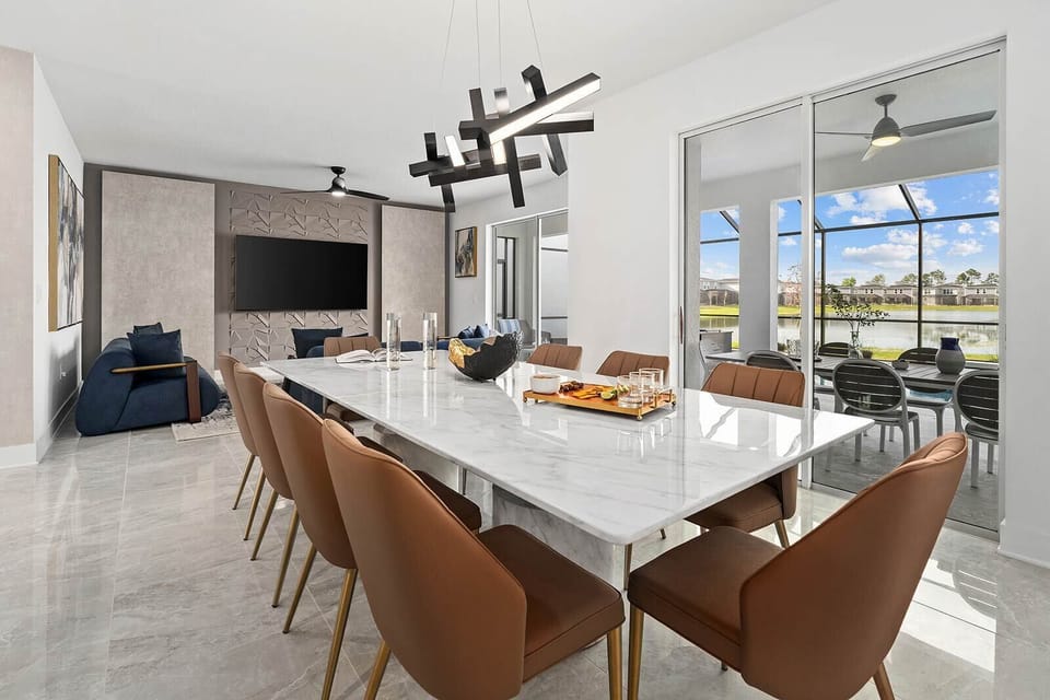Dining Room *Highlight*