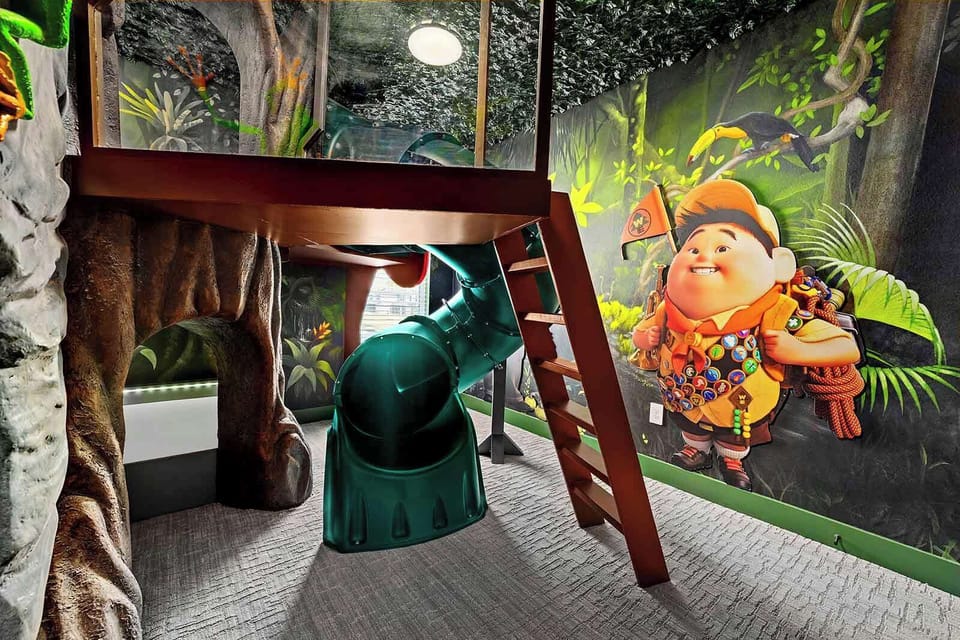 Jungle Jamboree *Theme Room 1* on Second Floor