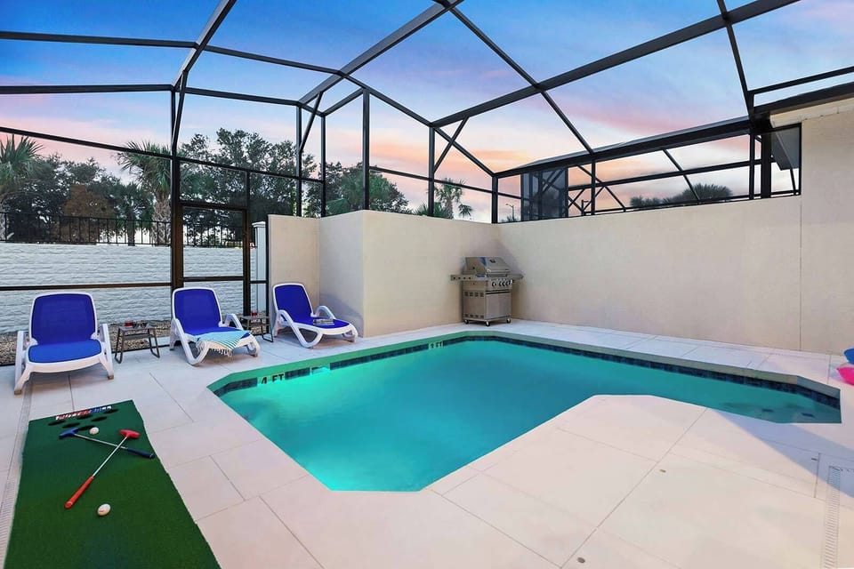 Private Pool & Patio at Twilight